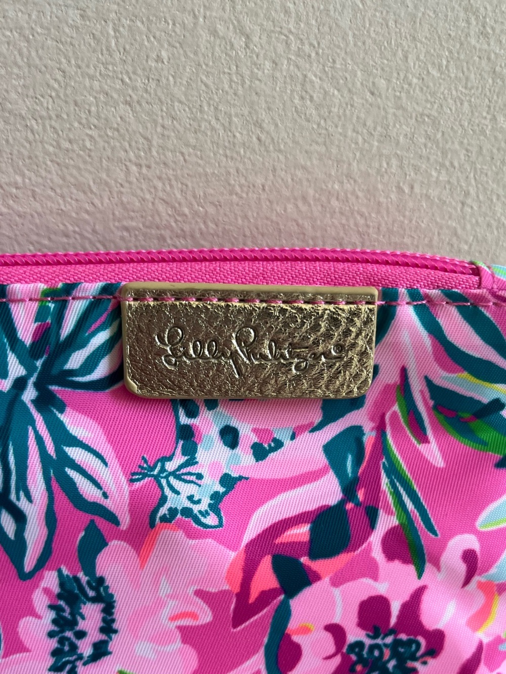 Lily Pulitzer makeup bag - Picture 2 of 3